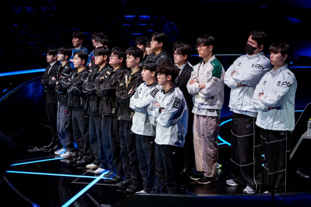 DK y FEARX fuera; ocho equipos avanzan a la final