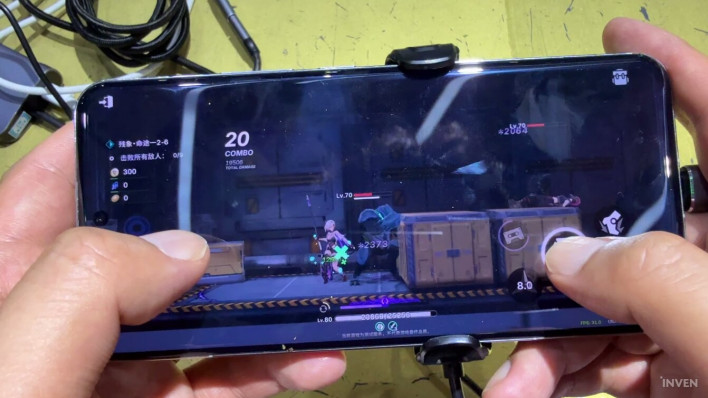 'Echoes of the Void': el RPG lateral que brilla en móvil