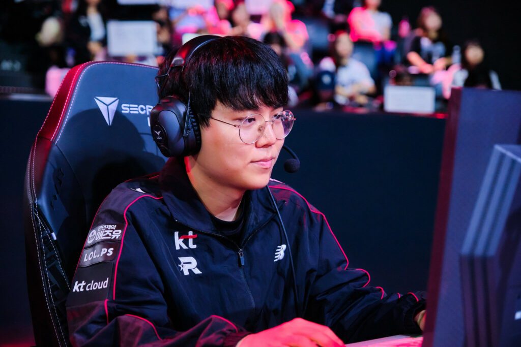 KT strike first against DK with fantastic aggro-juggling... 1-0